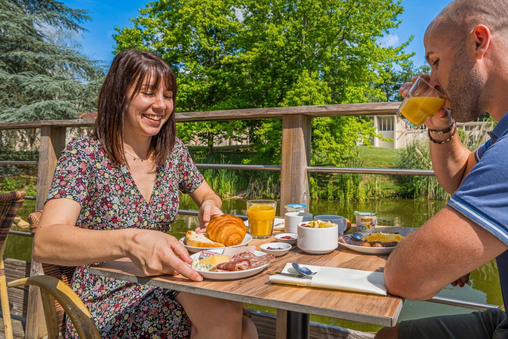 莱斯花园安茹酒店 Montjean-sur-Loire 外观 照片